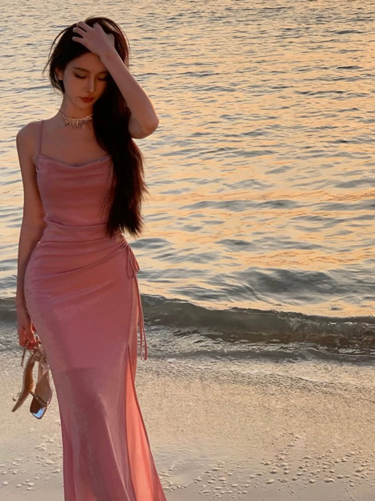 Elegantes, pinkfarbenes Pailletten-Abendkleid im Meerjungfrauenstil mit Spaghettiträgern und Schlitz – perfekt für Highschool-Teenager, Abschlussball oder Tanzabend (N016)