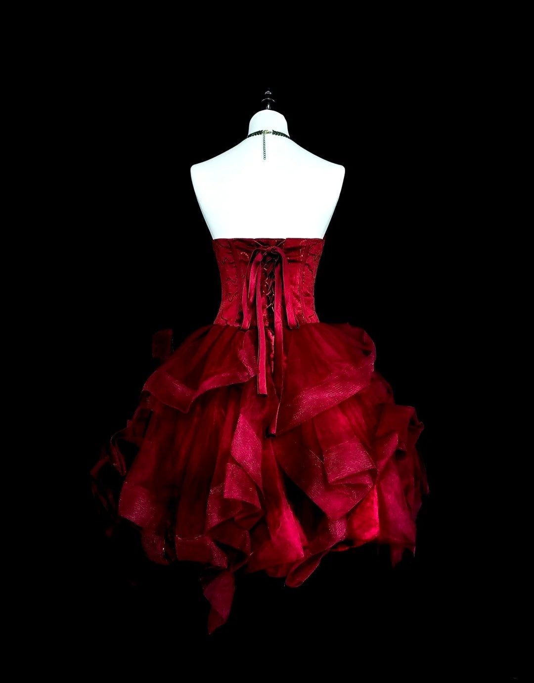 Jolie Robe de Bal Bustier en Tulle Bordeaux avec Appliques Courte Mini Robe de Soirée N2387