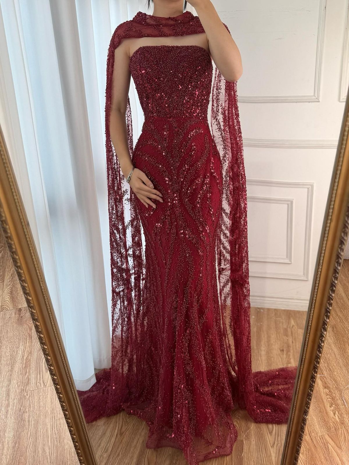 Robe de soirée longue élégante bordeaux, bustier sirène, ornée de sequins et d'une écharpe - AB2060