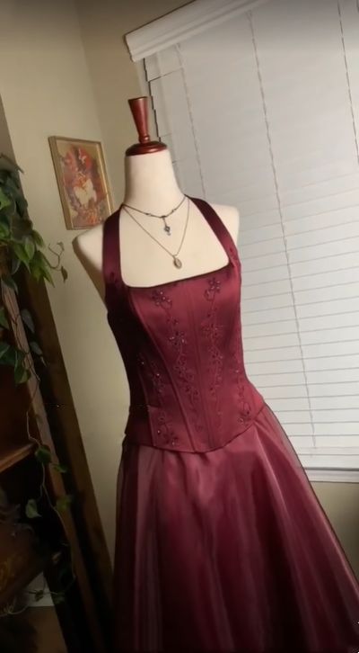 Modest Senior Prom Dresses High Schools Inspiration A Line Halter Burgundy Semi Formal Grad Long Prom Dress For Teens AB2124