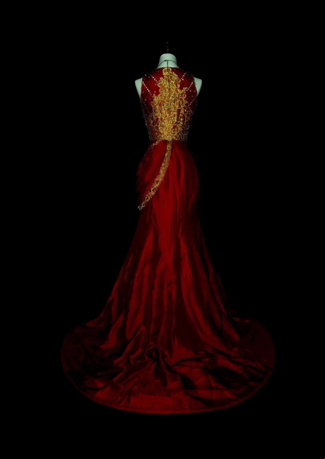Elegantes, ärmelloses, bordeauxrotes A-Linien-Abendkleid mit goldenen Applikationen und goldenen Applikationen, langes Abendkleid für die Oberstufe (N1369)