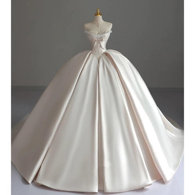 Robe de mariée longue en satin, décolleté en cœur, sans manches, coupe ajustée, corset, RB2092