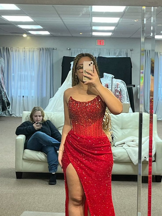 Robe de bal sirène bustier rouge à sequins noirs fendue, ornée de perles, idéale pour une soirée formelle ou un 17e anniversaire (AB803)