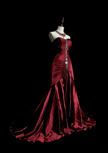 Robe de bal rétro sirène bustier cœur en satin bordeaux vin avec perles et sans manches, style années 70, robe de soirée longue et formelle N1493