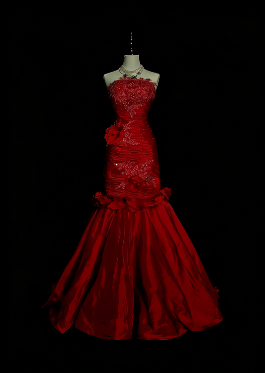 Robe de bal longue sirène vintage sans bretelles en tulle rouge avec appliques, style années 80, référence N1440