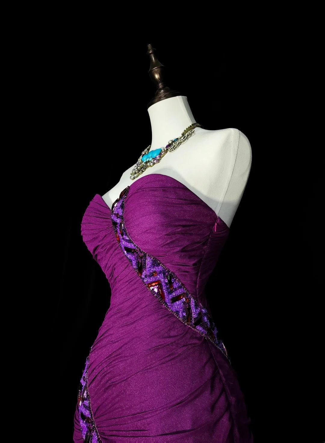 Vintage Meerjungfrauen-Kleid mit perlenbesetztem, langem lila Sommerkleid für Strand, Abend und festliche Anlässe im Frühling (N1420)