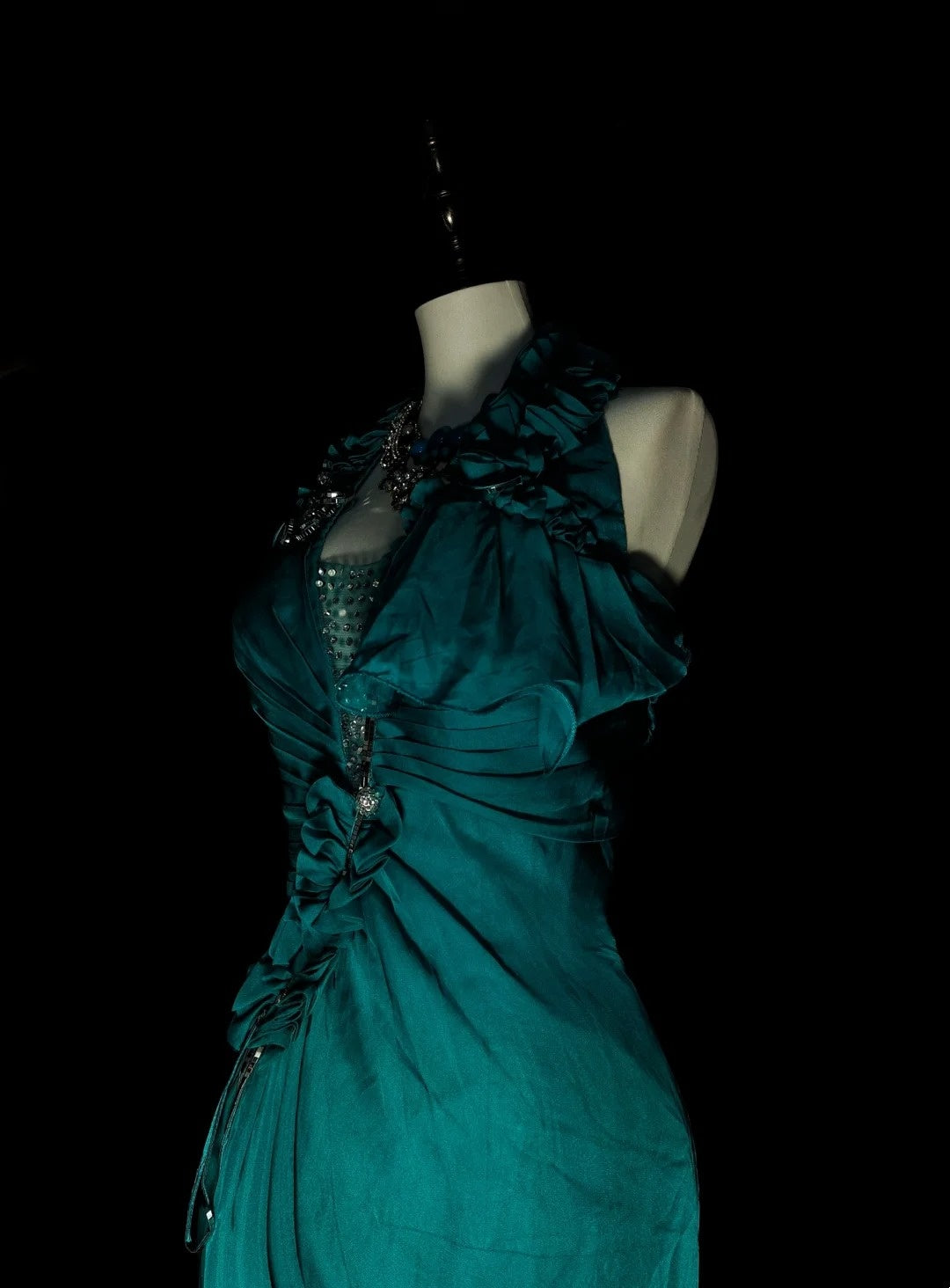 Elegantes, ärmelloses, dunkelgrünes Chiffon-Abendkleid in A-Linie mit Neckholder, langes formelles Kleid für die Oberstufe, N1378