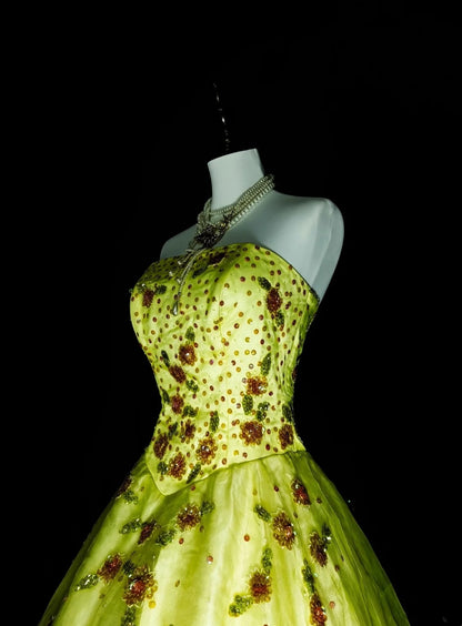 Robe de bal chic sans bretelles en tulle vert ornée de perles, longue, tenue de soirée pour les jeunes filles (N1379).