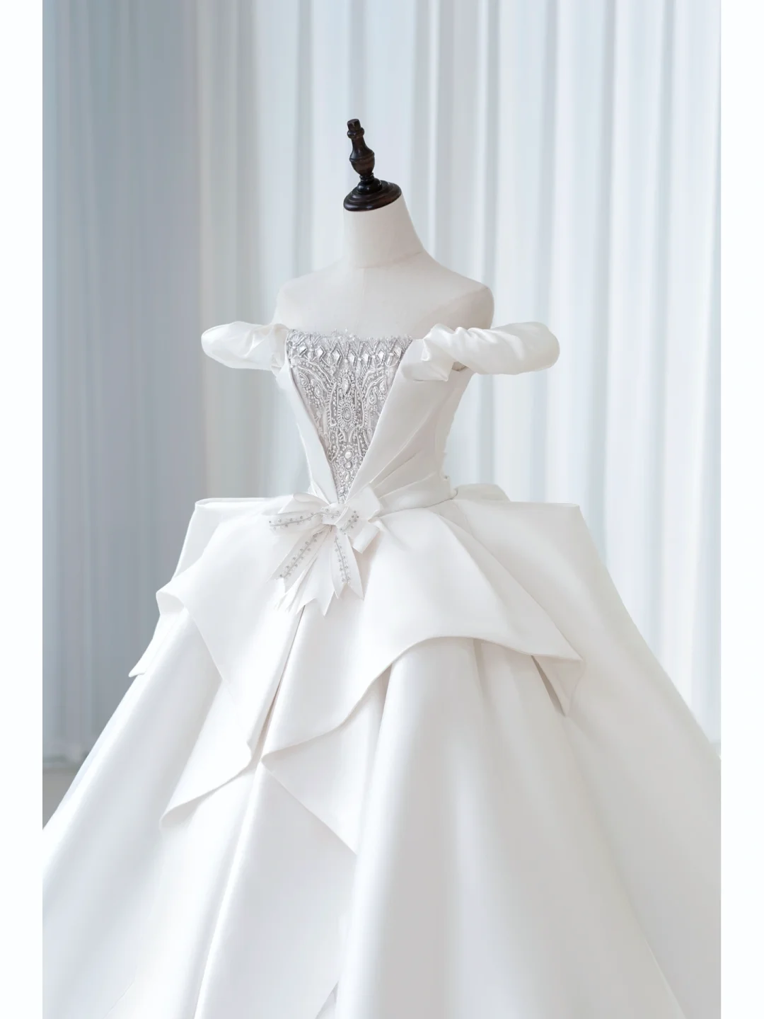 Simple Ball Gown Off The Shoulder Satin Lace White Fit And Flare Long Floor Length Pleats Wedding Dress AB1010