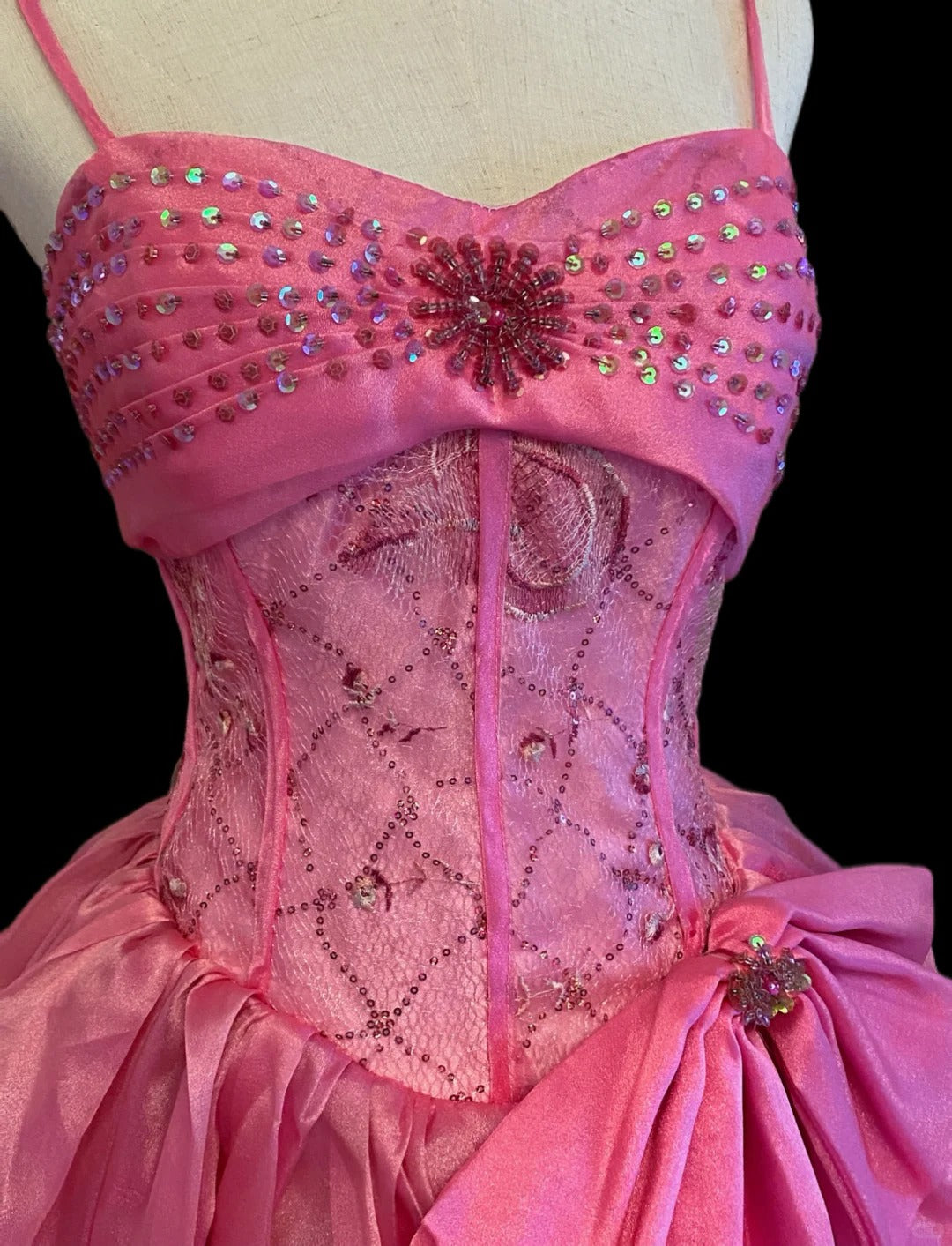 Princess Ball Gown Spaghetti Straps Pink Ruffled Layered Tiered Long Sweet 16 Dresses Seventeen Quince Dress RB4024