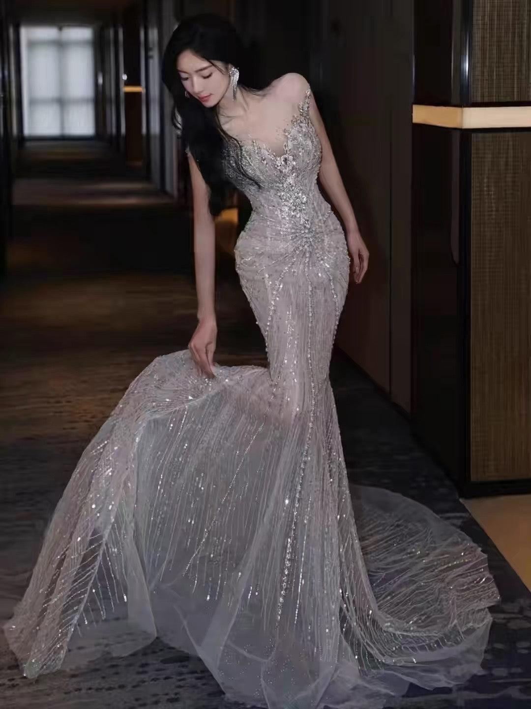 Robe de soirée longue à sequins blancs scintillants, décolleté cœur, style sirène, inspiration robe de bal ou robe pour un 22e anniversaire AB1385