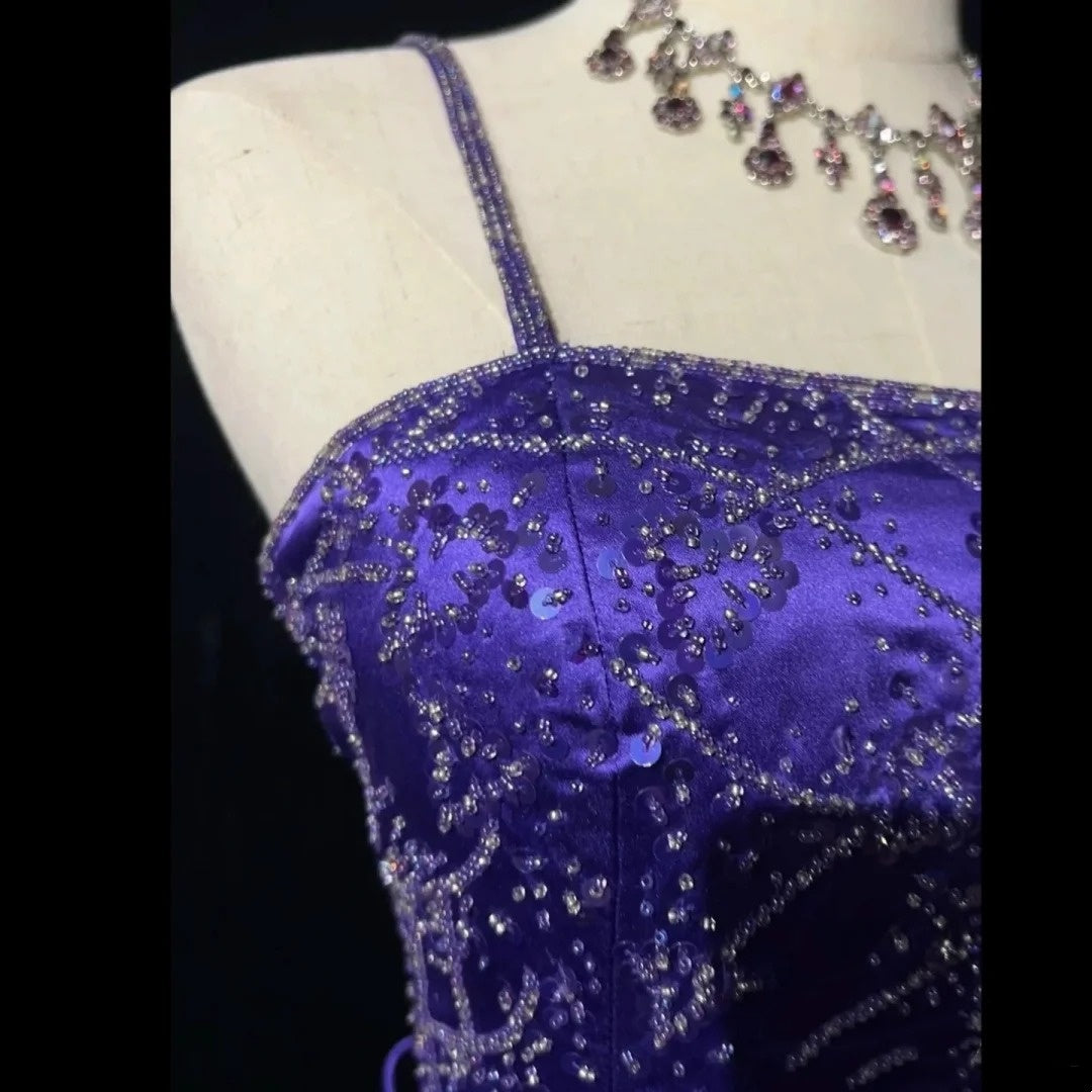 Robe de bal longue sirène élégante à fines bretelles en satin couleur raisin - N767