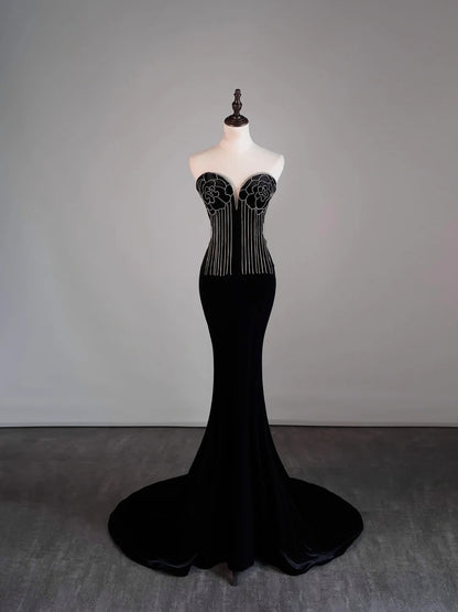 Robe de soirée sirène modeste en velours noir à décolleté cœur pour adolescentes, idéale pour le bal de fin d'année (N1178)