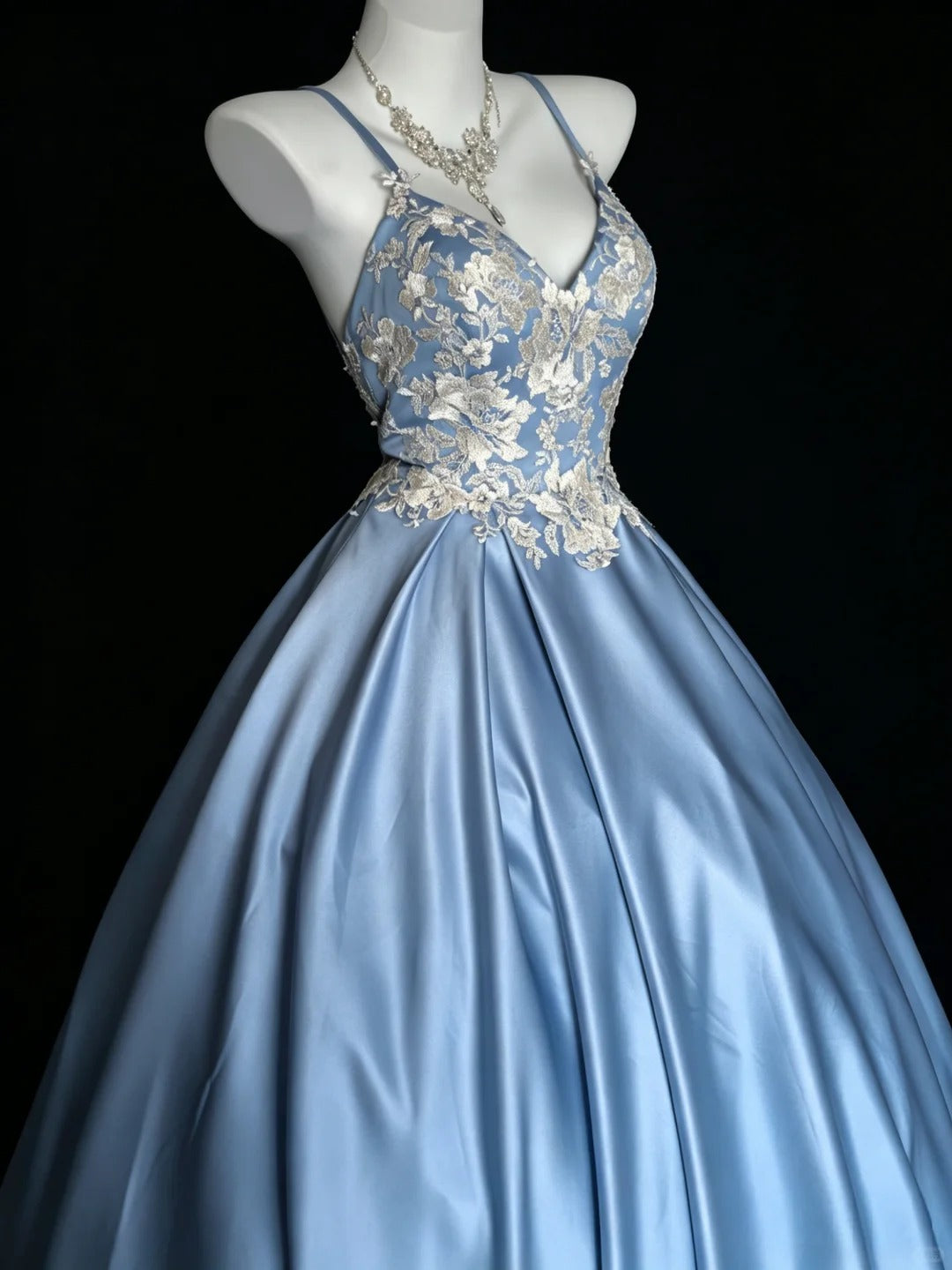 Sweet Ball Gown Spaghetti Strap Blue Satin Lace Sweet 16 Dresses Quinceanera Dress Long 15 Vestidos De Fiesta N4203