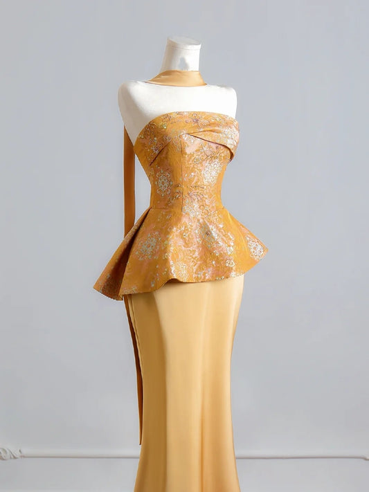 Robe de bal longue sirène romantique dorée sans bretelles avec foulard, idéale pour un 18e anniversaire (N398)