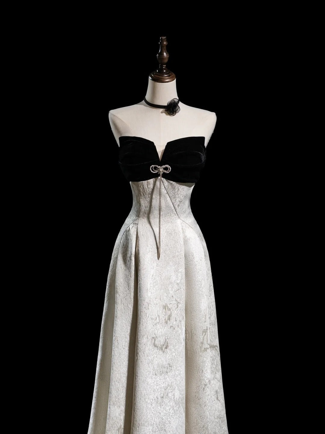 Elegantes, trägerloses, langes Abendkleid aus Satin mit A-Linien-Muster und Blumenmuster, bodenlang, formelles Abendkleid N274