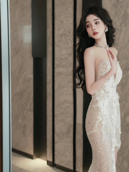 Märchenhaftes Fantasy-Hochzeitskleid im Meerjungfrauen-Stil mit Herzausschnitt, langes, figurbetontes Brautkleid aus weißer Spitze N1088