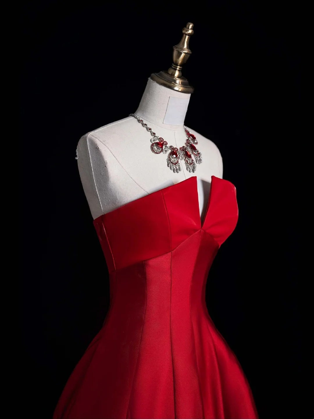 Elegantes, trägerloses, rotes Ballkleid mit Falten und Rüschen, langes Abendkleid, halbformelles Kleid N691