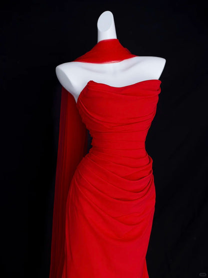 Romantisches Meerjungfrau Trägerloses Rotes Tüll-Abendkleid mit Schal Lange Ballkleider N2827