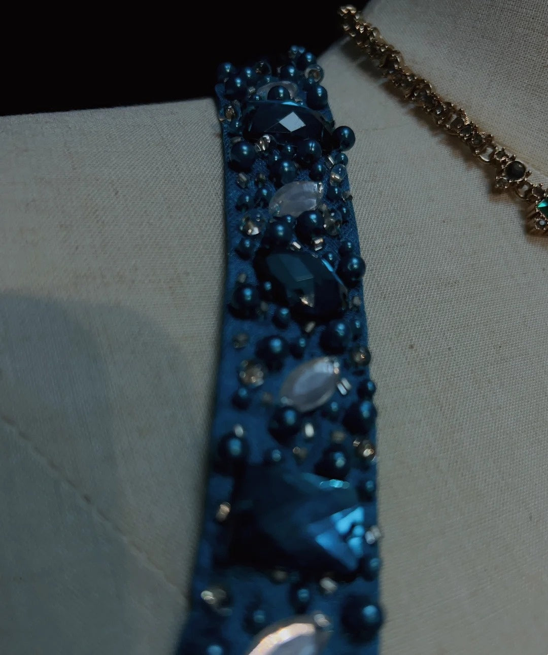 Robe de bal vintage Inspo sirène licou satin bleu longue années 90 avec des robes de soirée plissées N3356