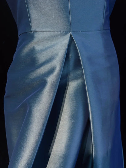 Belles Robes de Bal Coupe A Col en V Satin Bleu Manches Volants Longues Tenues de Soirée N3336
