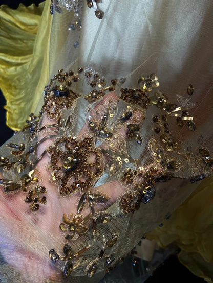 Robes de bal modestes sirène col en V mousseline jaune avec perles dentelle dorée longue robe de soirée formelle N3867