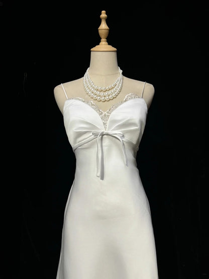 Robes de mariée blanches de jardin en satin, longueur ras du sol, sans manches, à bretelles spaghetti, coupe trapèze vintage RB3313