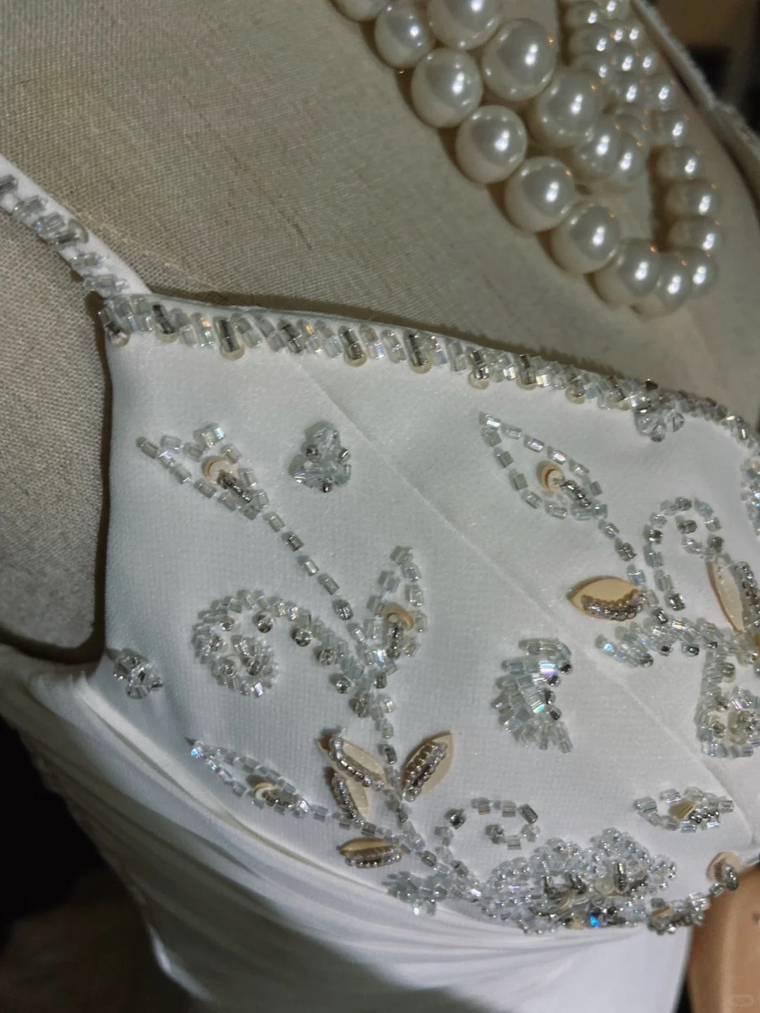 Robes de mariée uniques ligne A Bretelles Spaghetti Plage Bohème Mousseline Avec Écharpe Robe de mariée longue blanche N3611