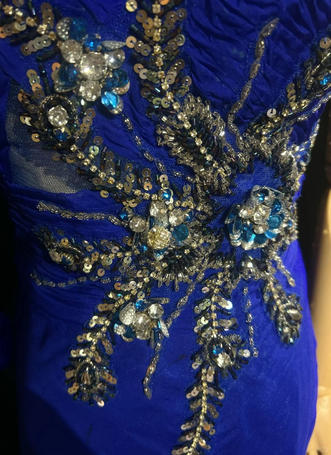 Vintage Abschlussballkleider Inspo Meerjungfrau, One Shoulder, Königsblau mit langen Ärmeln, Perlen, 80er Jahre, langes Abendkleid N2740