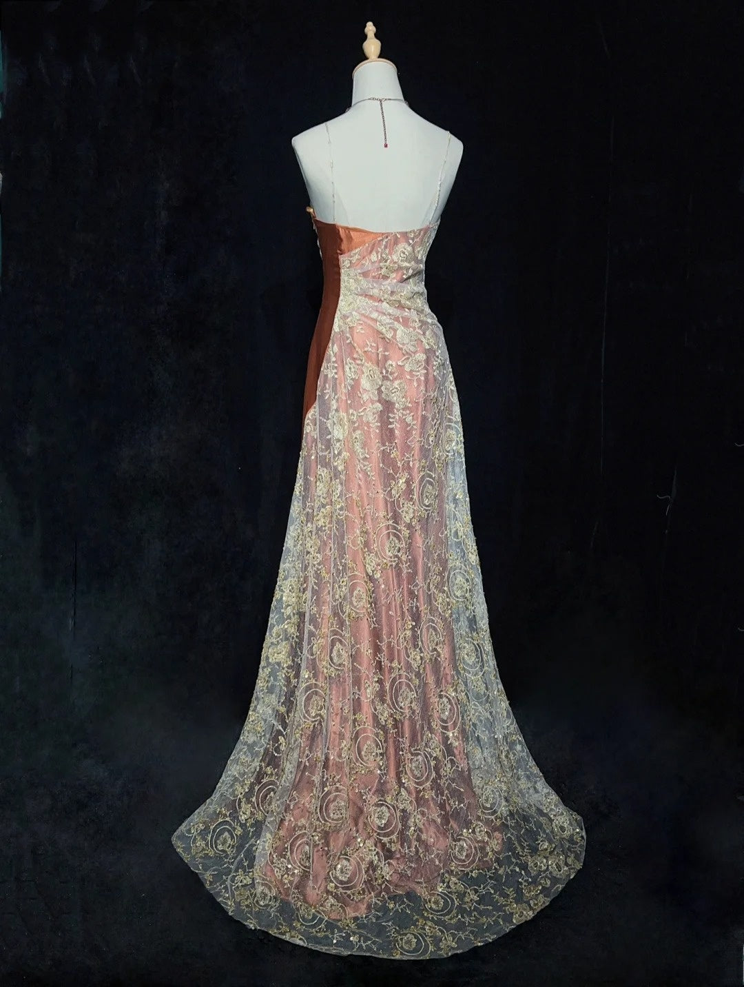 Robes de bal modestes sirène bretelles fines dentelle dorée avec perles longues tenues de soirée N3462