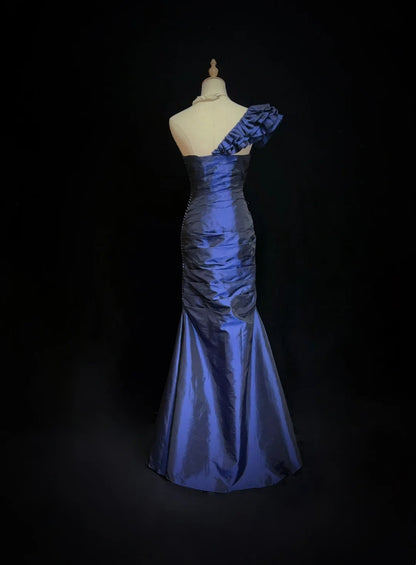 Vintage Prom Dresses 90er Meerjungfrau One Shoulder Navy Blue Satin Lang mit gefalteten Abend-Outfits N3138
