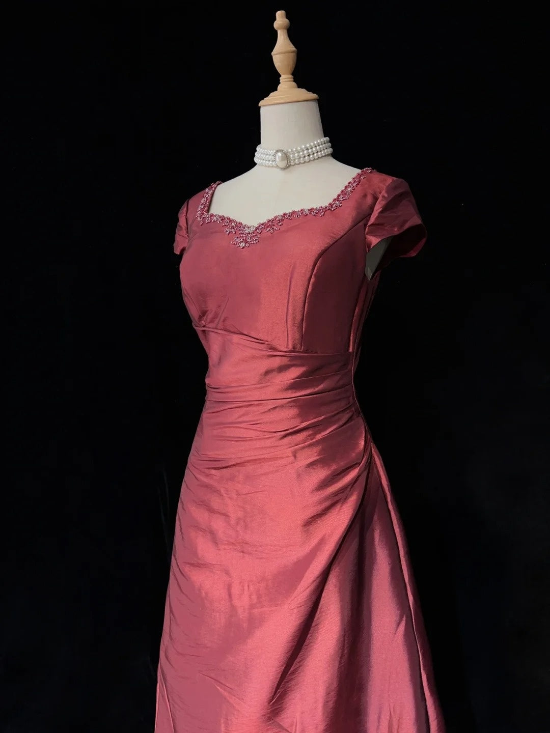 Vintage 90er Abschlussballkleider A-Linie Sweetheart Burgunderrot mit Perlenstickerei Langes Abschlussballkleid N3006