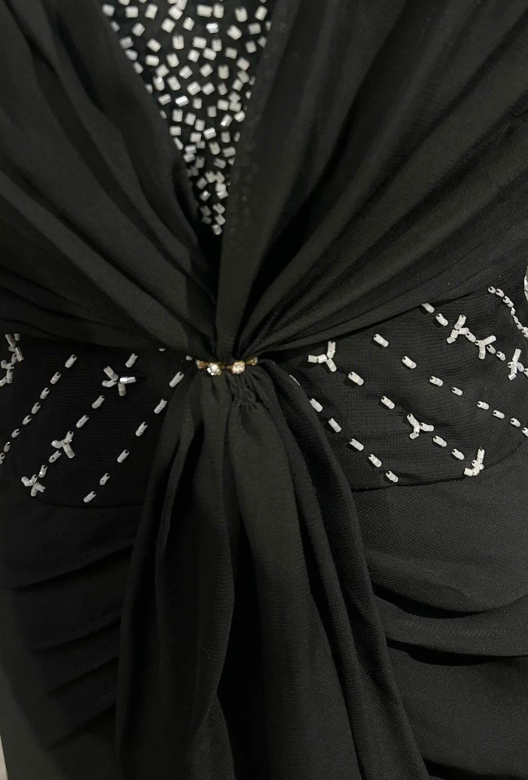 Vintage Prom-Kleider A-Linie Neckholder Schwarz Chiffon Perlenstickerei 1970er Jahre Langes Abendkleid N2619