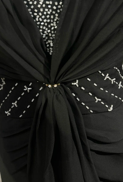 Vintage Prom-Kleider A-Linie Neckholder Schwarz Chiffon Perlenstickerei 1970er Jahre Langes Abendkleid N2619