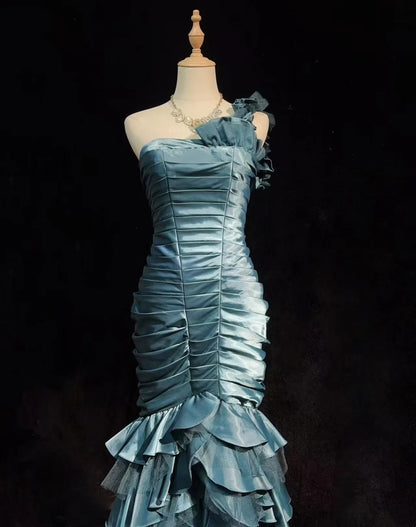 Vintage Meerjungfrau Ein Schulter Trägerlos Staubblau Satin mit Falten Ärmelloses Langes Abendkleid Ballkleid Geburtstag Abschlussballkleider N2442