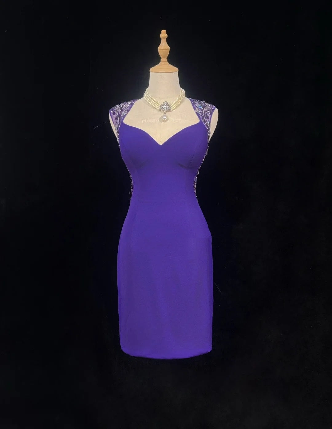 Jolies robes de bal courtes en satin violet avec encolure en cœur, robes de rentrée Hoco N2596