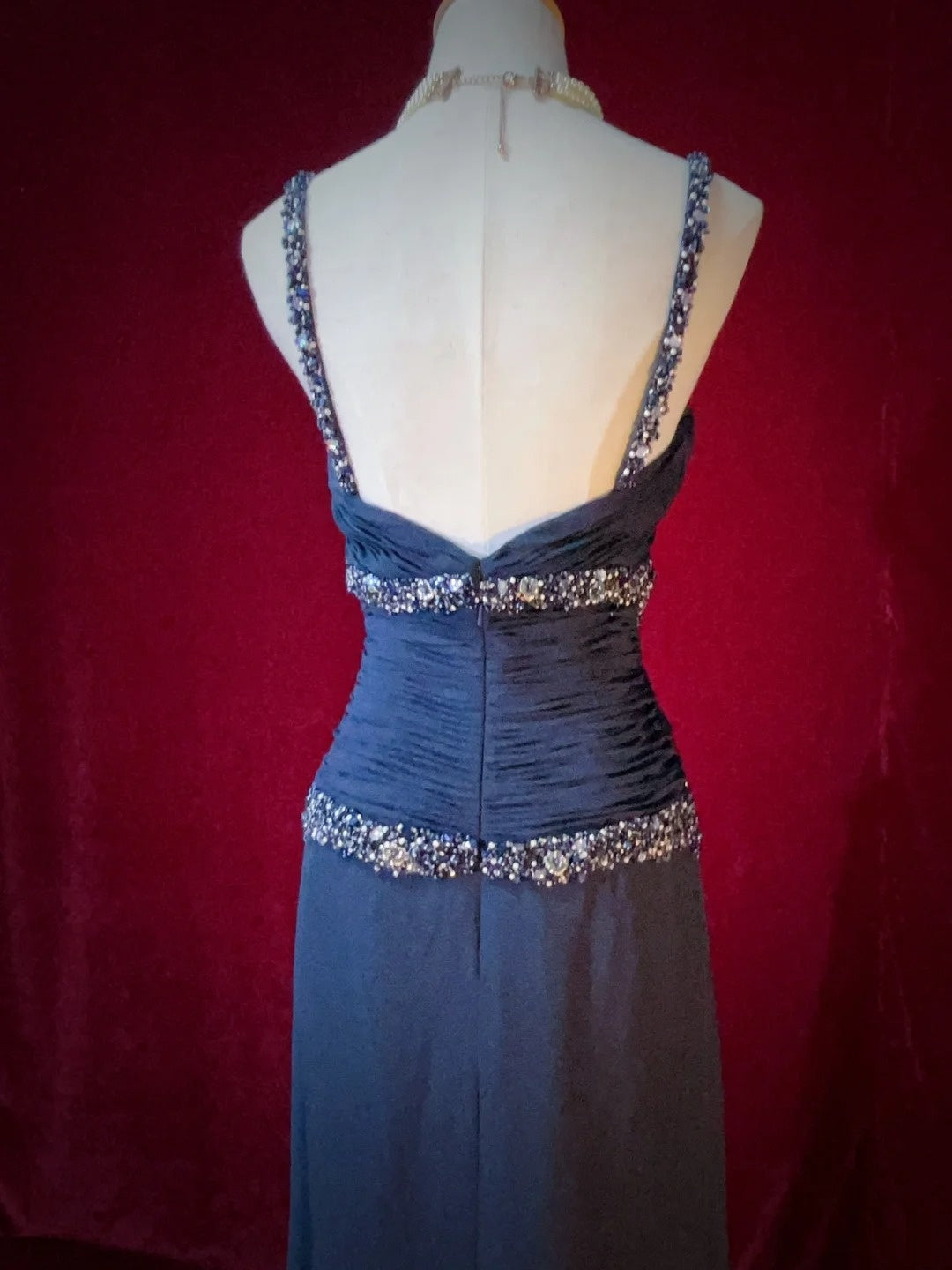 Bescheidene Ballkleider Inspo A-Linie Spaghettiträger Marineblau mit Perlenbesatz für Damen Abendkleid N3262
