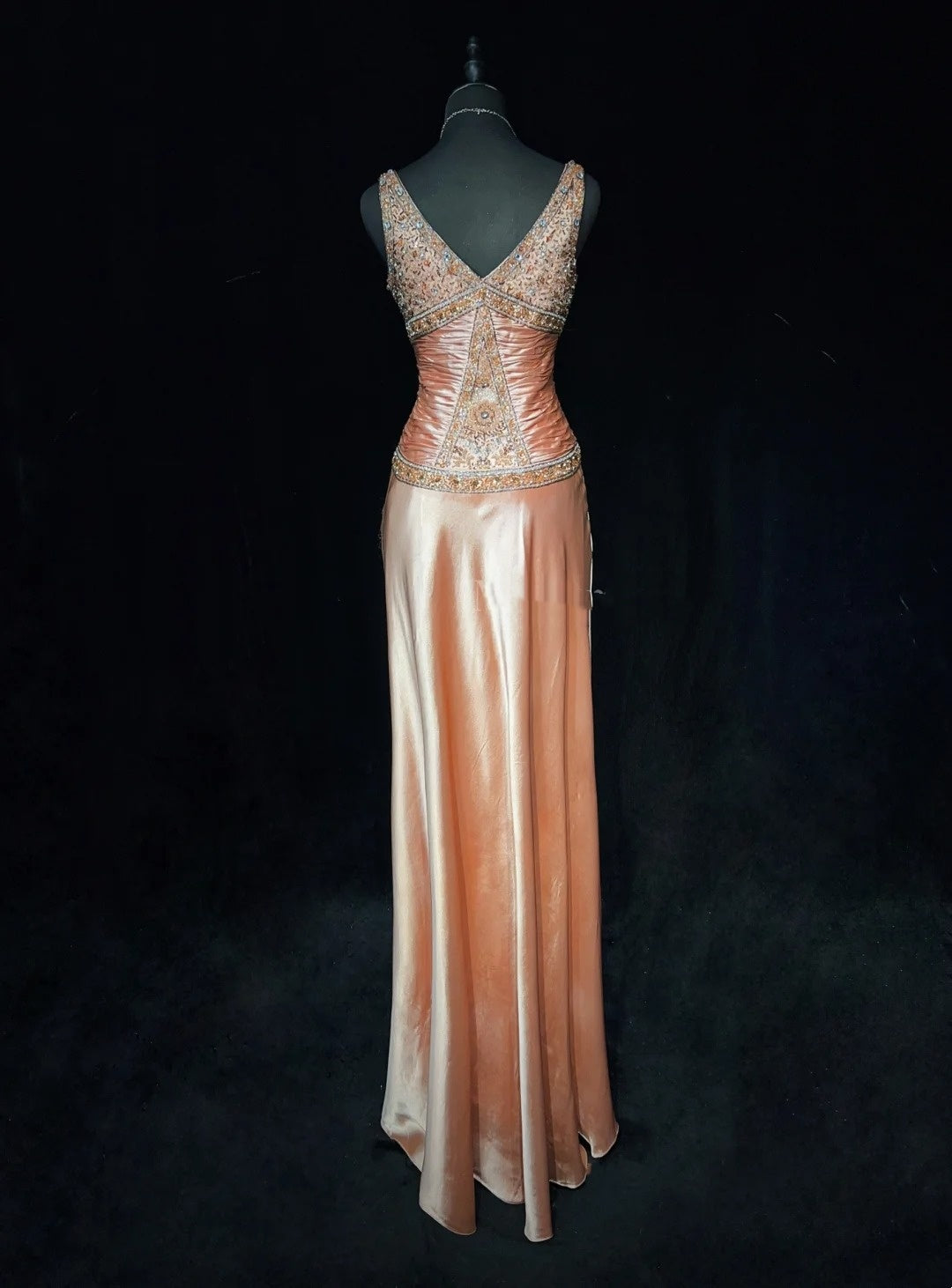 Bescheidene Abschlussballkleider Inspo Meerjungfrau V-Ausschnitt Pink Satin Mit Perlen Für Damen Festliches Kleid N3244