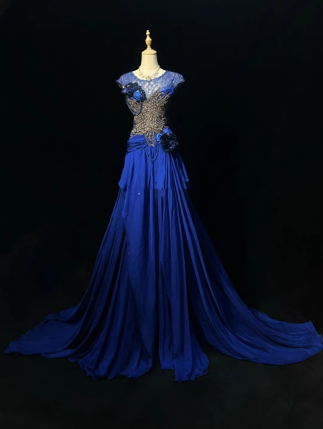 Robes de bal élégantes coupe trapèze col rond bleu roi mousseline dentelle perlée longue robe de soirée N2916