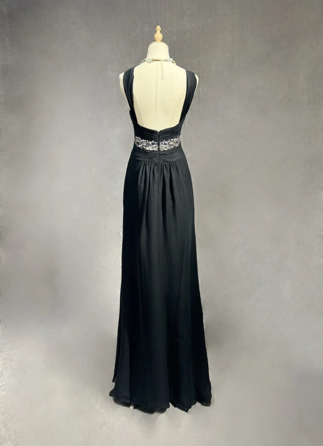 Bescheidene Ballkleider A-Linie Neckholder Schwarz Chiffon Rückenfrei Bodenlang Formelle Abendgarderobe N3484