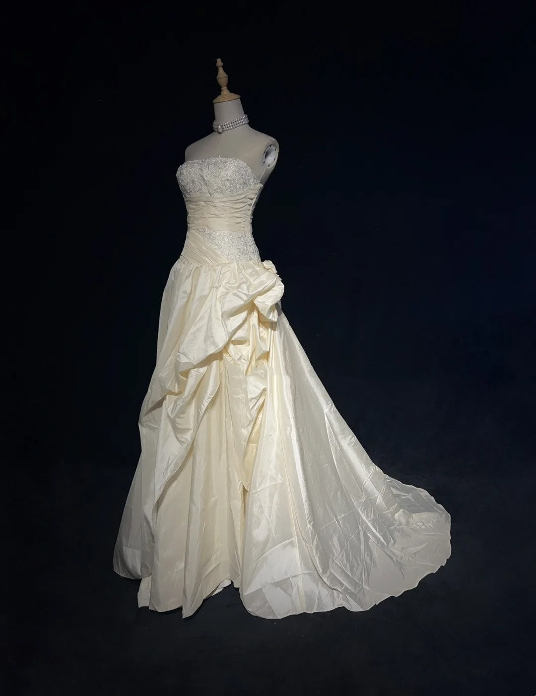 Vintage Prom Dresses 80er Jahre Ballkleid Hellchampagner Trägerlos mit Spitze Abendoutfits N3470