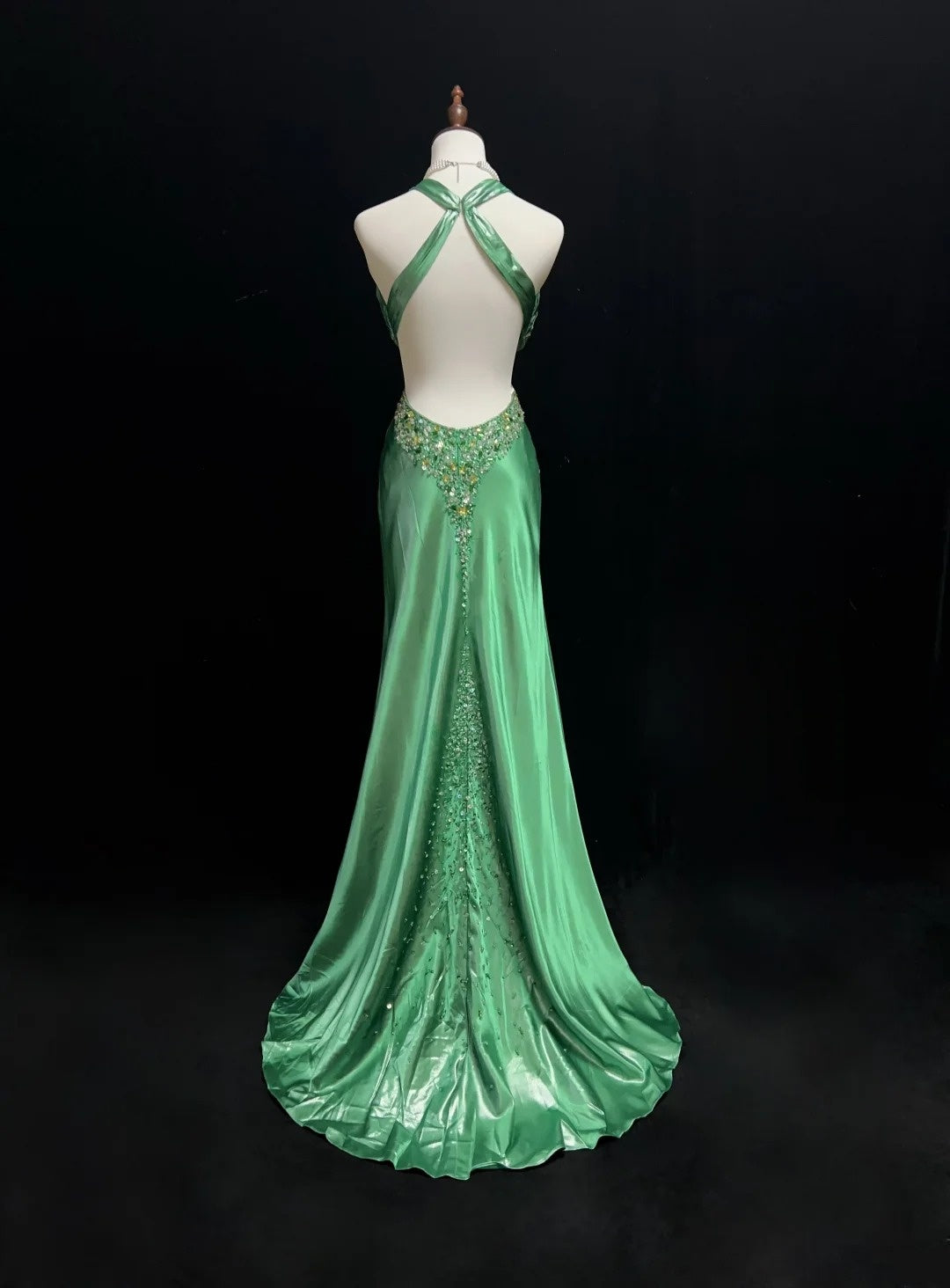Robes de bal vintage Sirène Halter Dos Nu Vert Perlé Années 90 Longue Robe de Soirée Formelle N2648