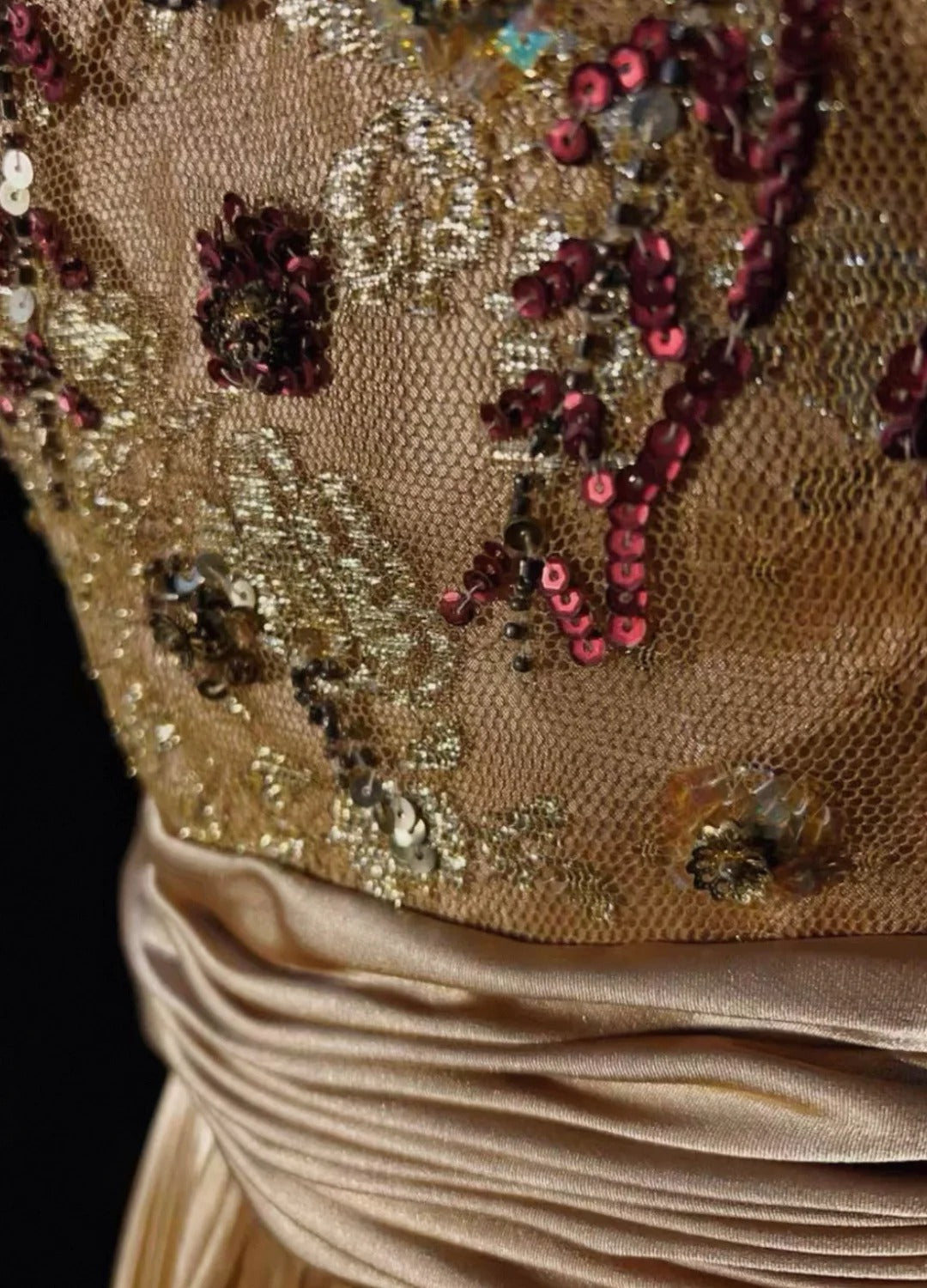 Robes de bal vintage des années 1950, coupe trapèze, bretelles fines, satin doré avec perles, sans manches, tenues de soirée formelles RB4335