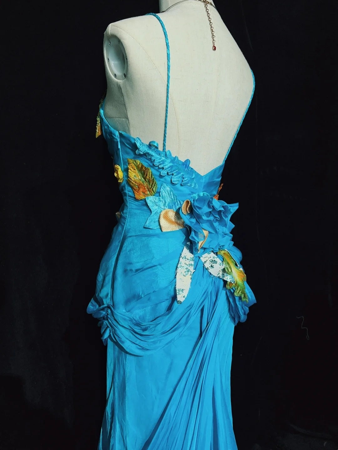 Robes de bal modestes Sirène Bretelles fines Mousseline bleue Sans manches avec feuille Robe de soirée formelle N3841