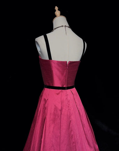 Robes de bal simples Inspo Ligne A Bretelles spaghetti Rose vif Années 80 Robes longues de soirée N3387