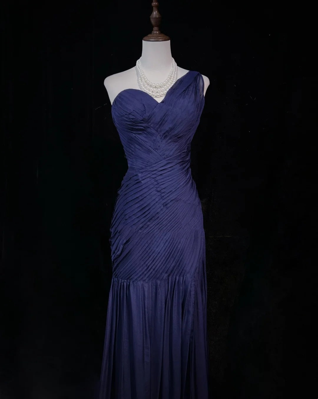 Robes de bal de rêve des années 90 Sirène Asymétrique Bleu Marine Plissée Tenues de Soirée Formelles N3836