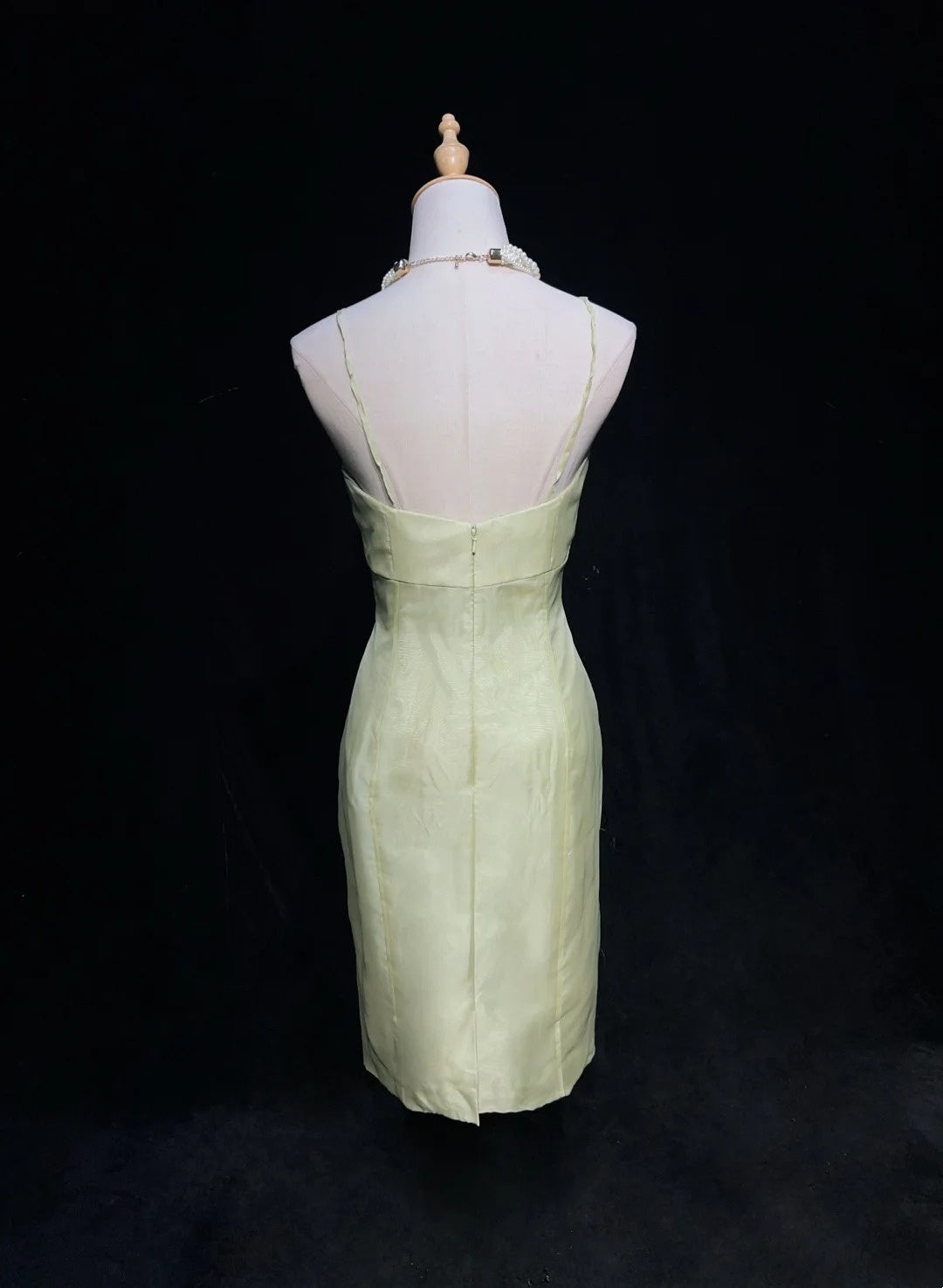 Jolies Robes Courtes Vert Sauge en Satin à Bretelles Fines pour le Bal N2605