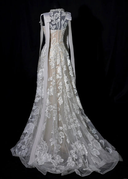 Luxuriöses Brautkleid im A-Linien-Schnitt mit Rundhalsausschnitt und Spitze, figurbetontes Brautkleid AB2520