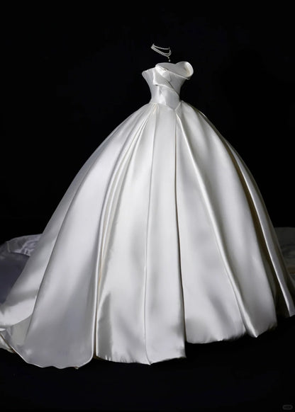 Robe de mariée classique, robe de bal bustier en satin ivoire sans manches, robe de mariée cintrée AB2531