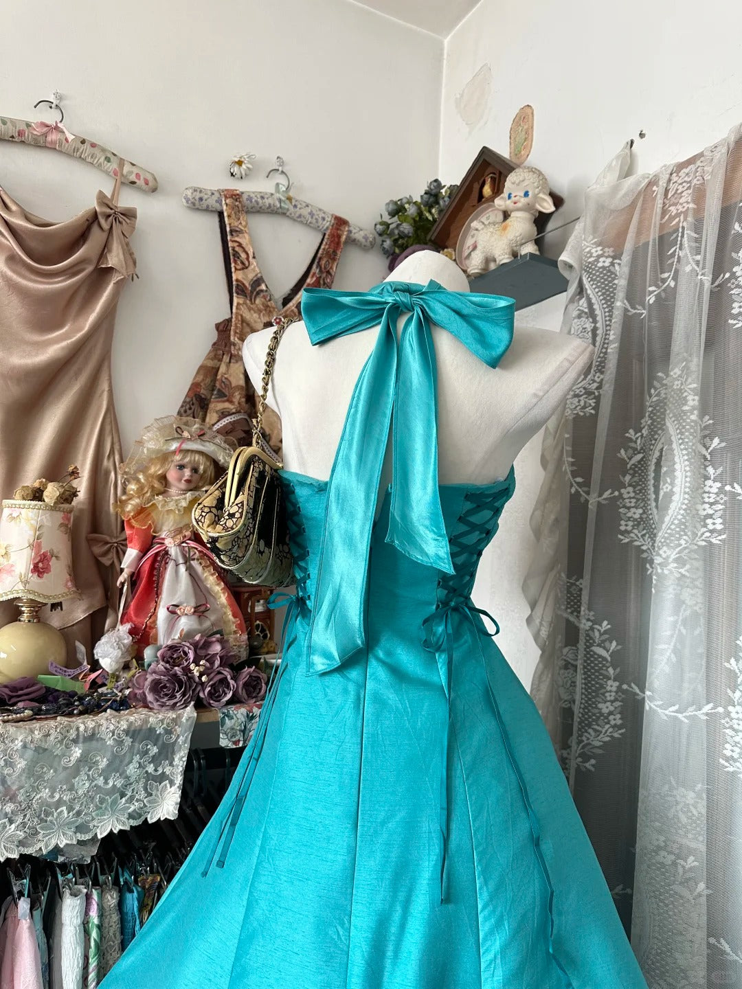 Vintage Ballkleid Neckholder Blau Satin Wadenlang Abschlussballkleider Partykleid Geburtstagsoutfits Abschlusskleid N2840